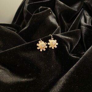 Elegant Gold Floral Earrings